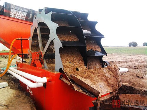 輪斗洗砂機(jī)生產(chǎn)現(xiàn)場(chǎng)